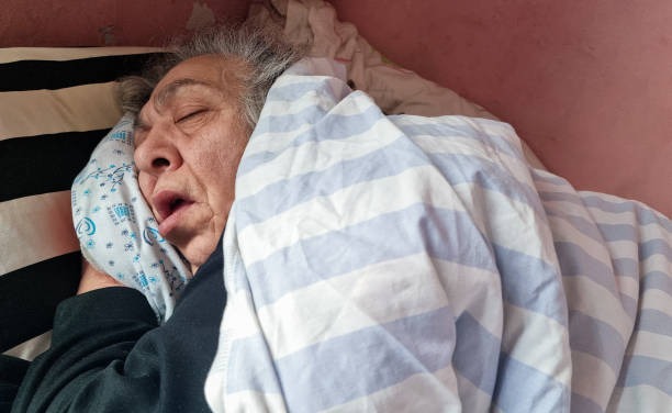 수면장애가 잦아졌다면? 파킨슨병 초기 증상일수도…